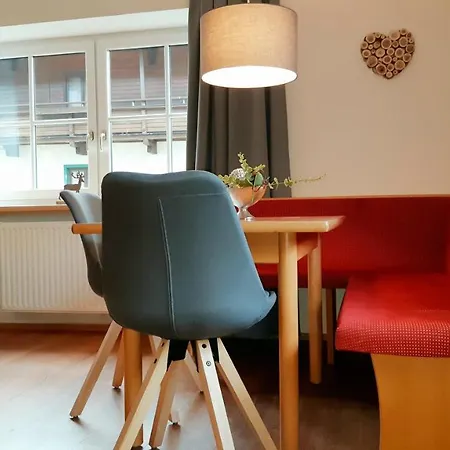 Haus Veronika - By Miha Lägenhet