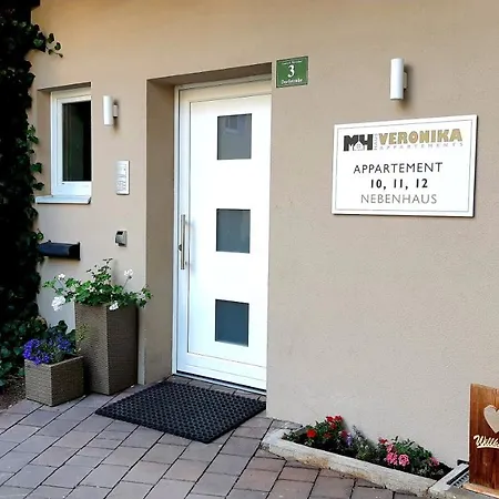 Haus Veronika - By Miha Lägenhet