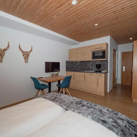 Lägenhet Haus Veronika - By Miha