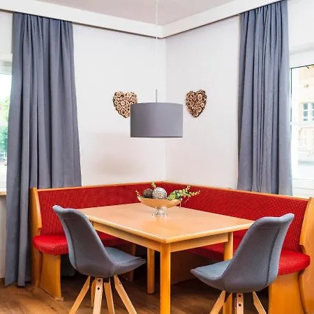 Lägenhet Haus Veronika - By Miha