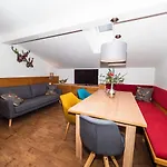 Haus Veronika - By Miha Διαμέρισμα