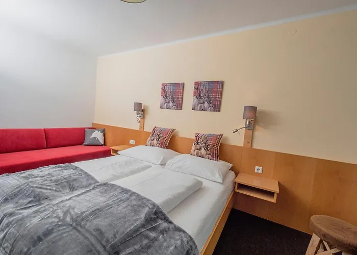 Appartement Haus Veronika - By Miha *
