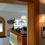 Appartement Haus Veronika - By Miha Westendorf