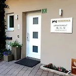 Haus Veronika - By Miha Appartement