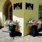 Haus Veronika - By Miha Appartement *